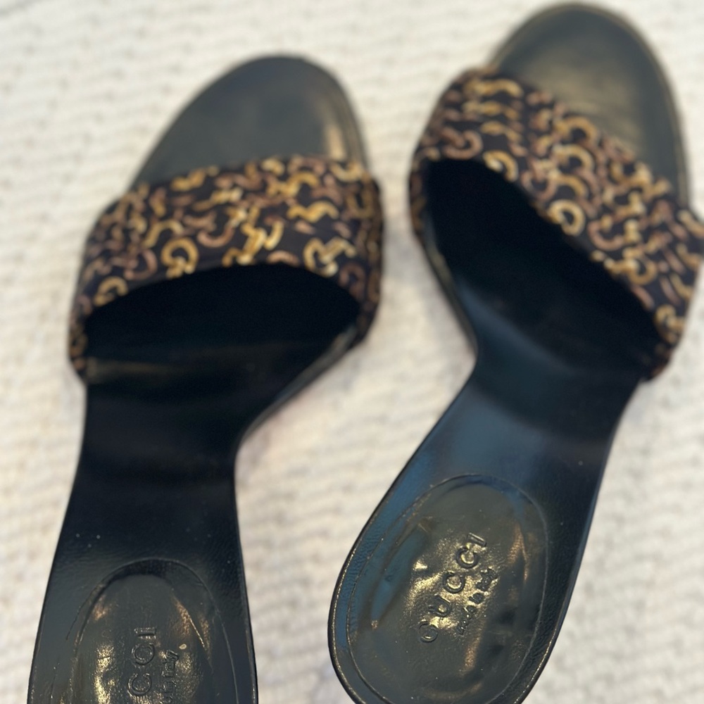 Gucci mules. Size 7.5. Fit runs small more like a traditional size 7.